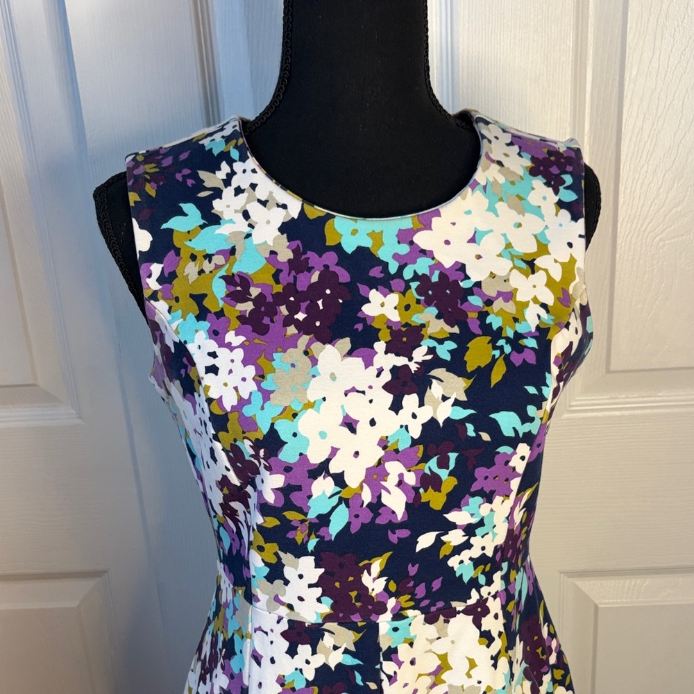Lands' End Sleeveless Floral Midi Dress in Purple, White and Teal size 6 - Picture 2 of 15